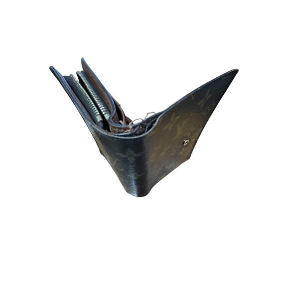 Louis Vuitton Monogram Zippe Bifold Wallet *Damaged corners* (16955) - Picture 7 of 9